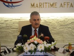 Başbakan'a "Örgüt Kurarak Mahkeme Kararını Engelleme" Suçu