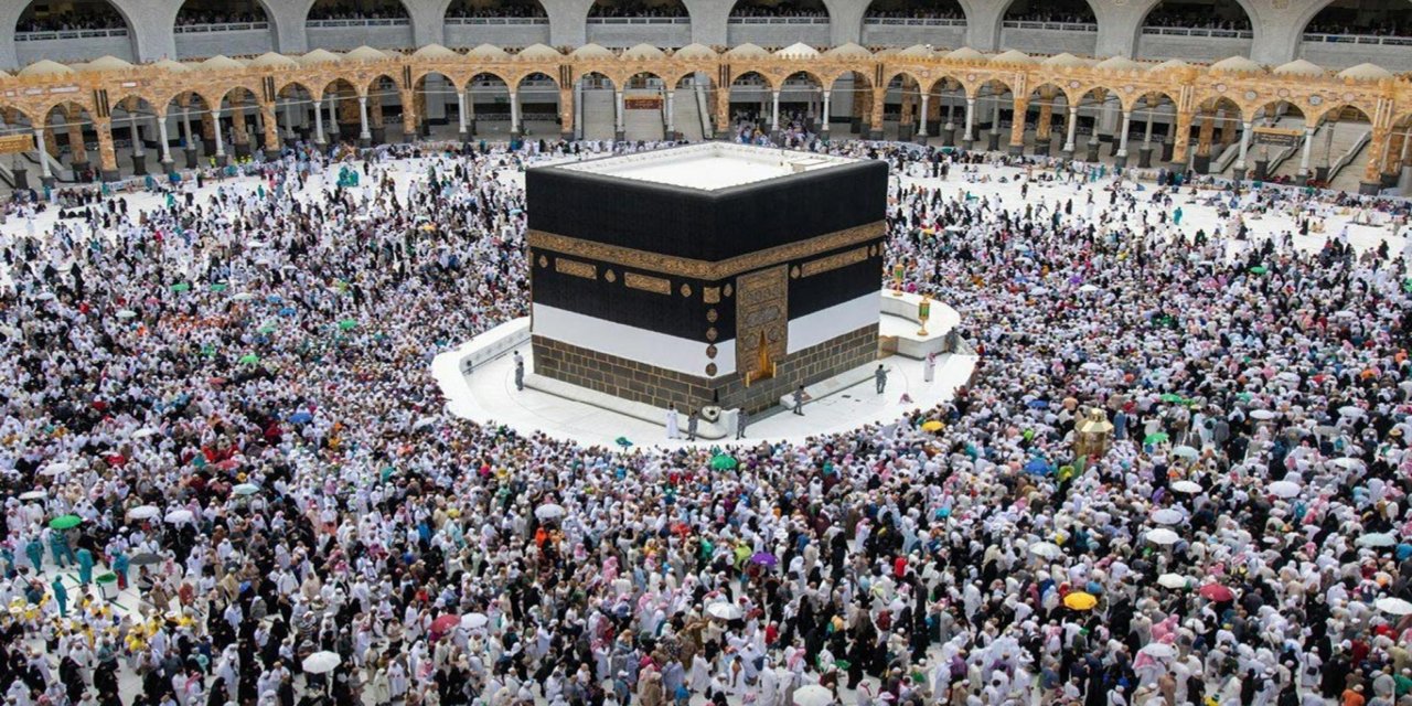 Hacılar Kâbe’ye vedaya hazırlanıyor: Veda tavafı yapıldı