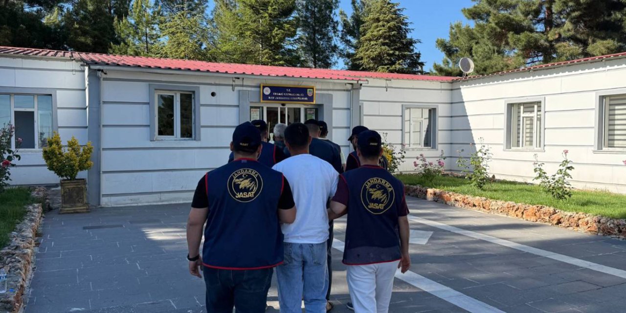 Diyarbakır'da çeşitli suçlardan aranan 24 kişi yakalandı