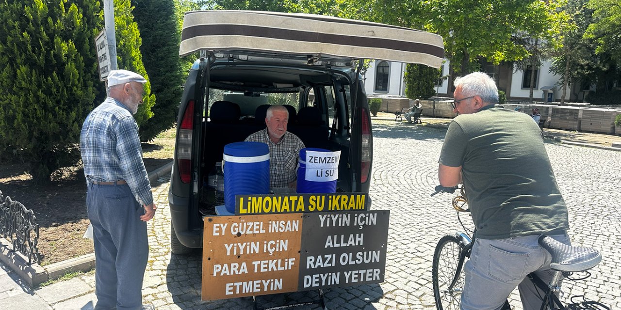 Konya’da 9 yıldır ücretsiz içecek dağıtan Yıldız: Tek amacım Allah'ın rızasını kazanmak