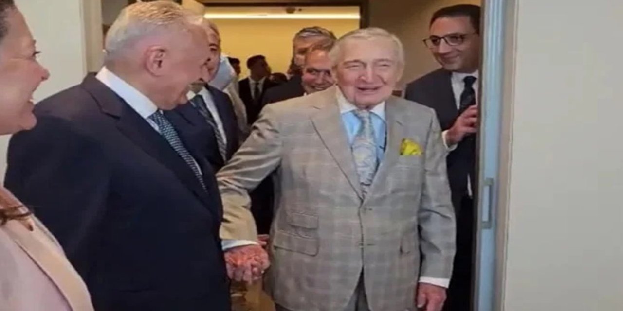 Kürd kadınlarına hakaret eden densiz Rahmi Koç özür diledi!