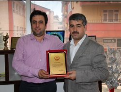 Hayırsever İşadamlarına teşekkür plaketi