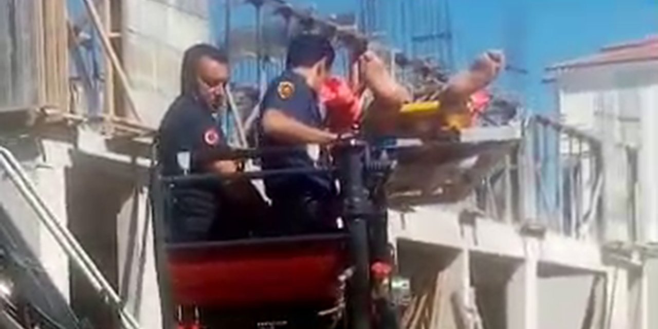 İnşattan düşerek mahsur kalan işçiyi itfaiye ekipleri kurtardı
