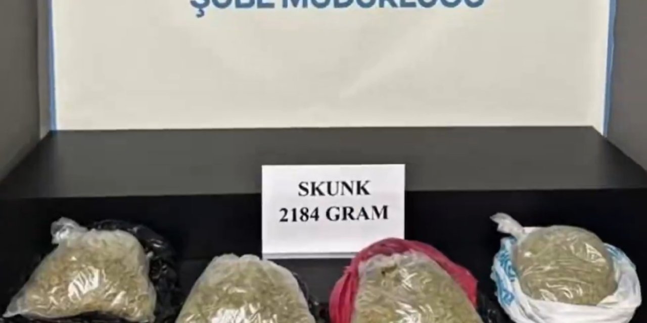 Hakkari’de 2 kilogram skunk ele geçirildi: 4 tutuklama