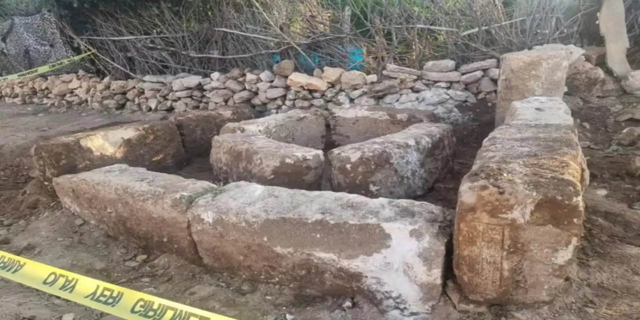Mardin'in Midyat ilçesinde peyzaj çalışmasında tarihi kitabeler bulundu