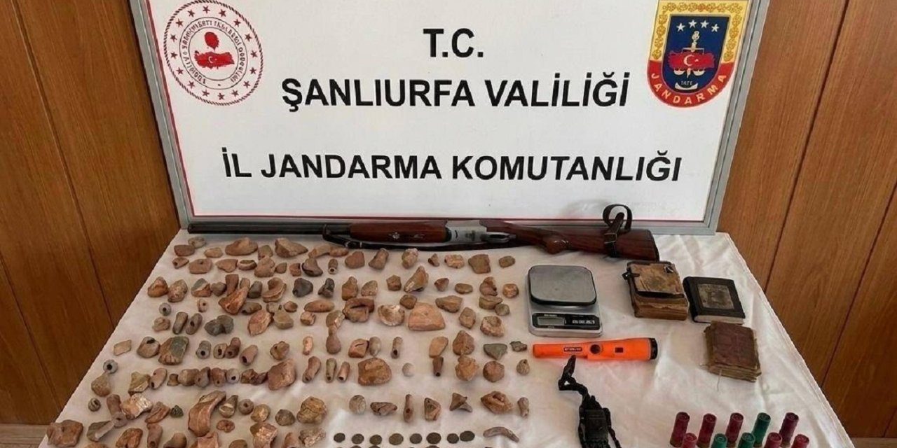 Şanlıurfa Halfeti'de tarihi eser operasyonu