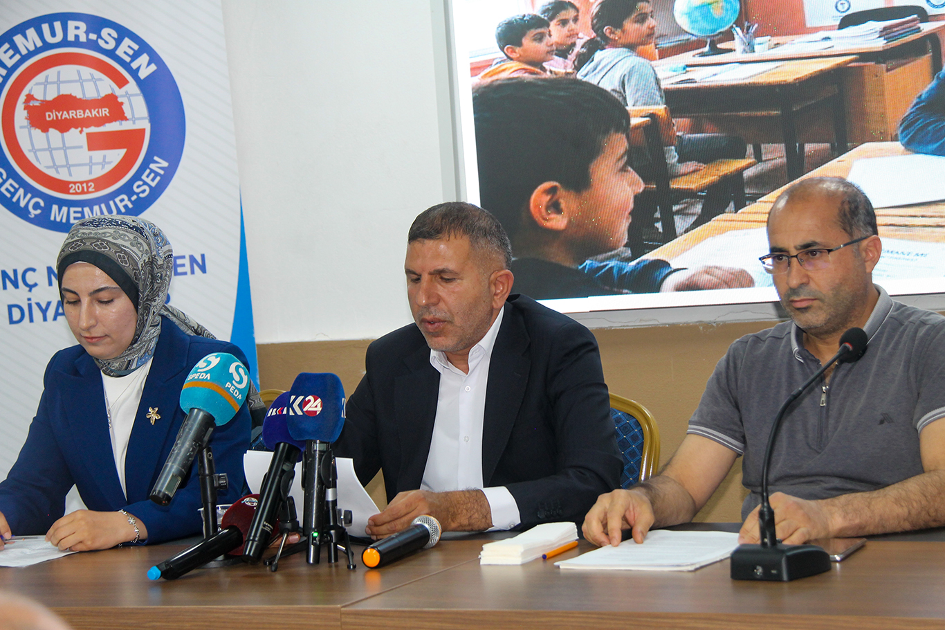 Banga berfirehkirina perwerdehiya bi zimanê zikmakî ji Eğitim-Bir-Senê