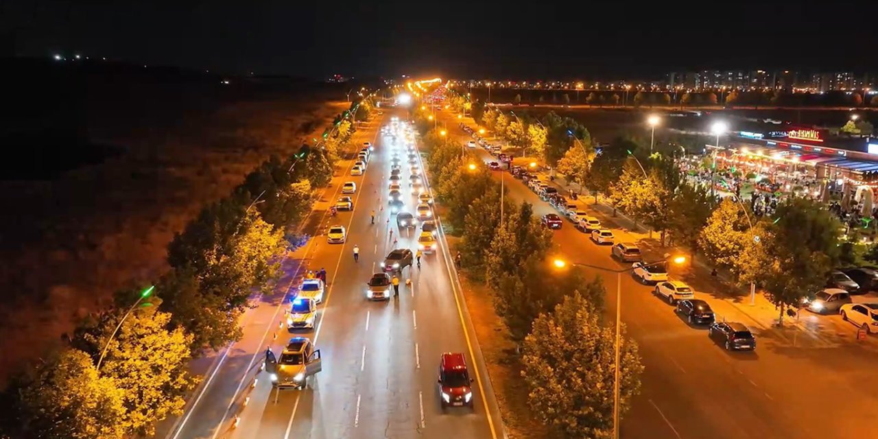 Diyarbakır'da trafik kurallarını ihlal eden 11 araç trafikten men edildi