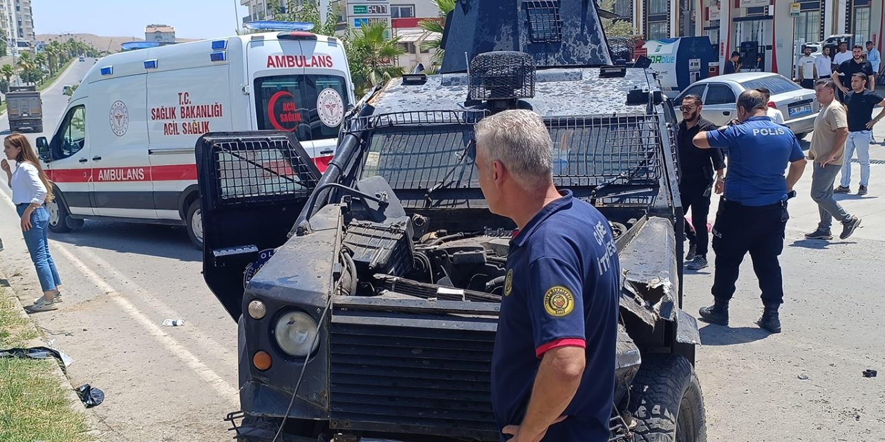 Cizre’de zırhlı araç takla attı, 2 polis memuru yaralandı