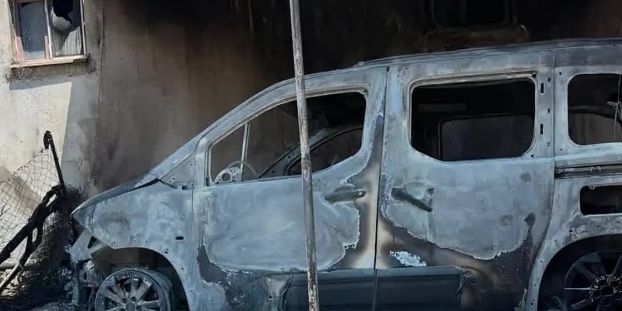Siirt Pervari'de hafif ticari araçta çıkan yangın bitişikteki eve sıçradı