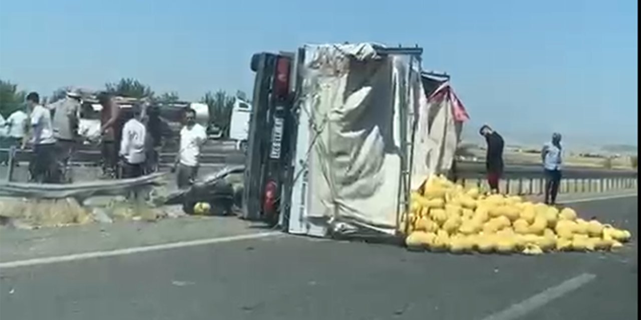 Li ser rêya Amed-Erxeniyê qamyona petêx barkirî wergeriya