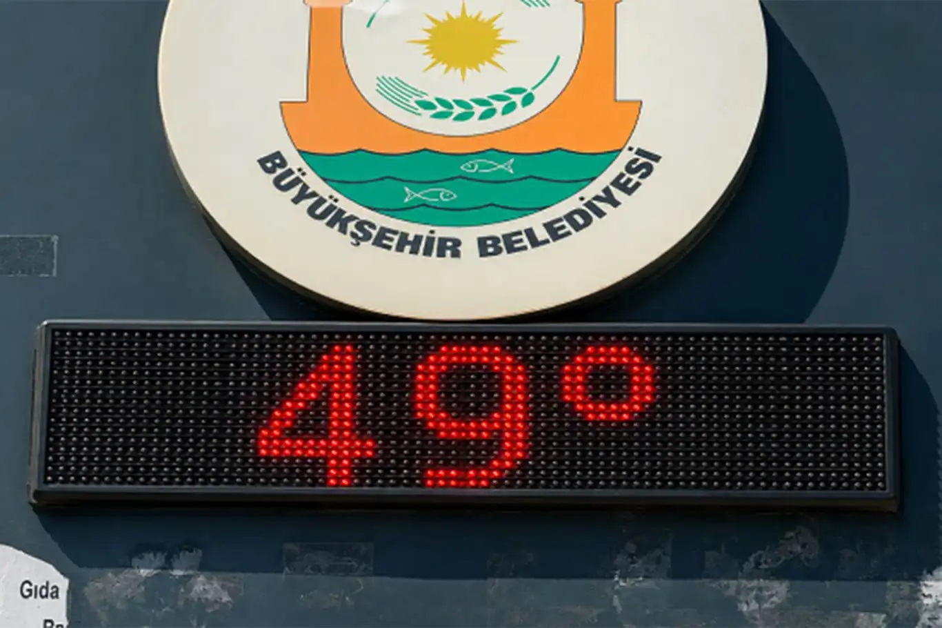 Li Rihayê termometreyan germahî 49 pile nîşan dan