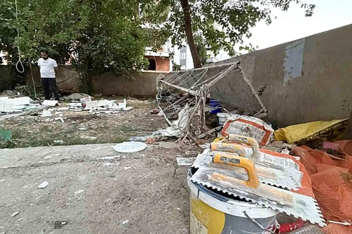 Şanlıurfa'nın Siverek ilçesinde asansörün halatı koptu, 2 işçi hayatını kaybetti