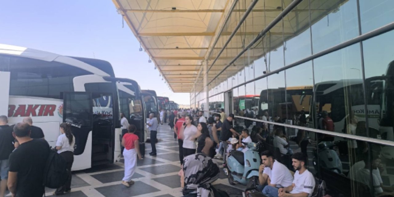 Şanlıurfa Otogarı'nda tatil yoğunluğu başladı