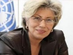 Özal'ın kafası kopmuş