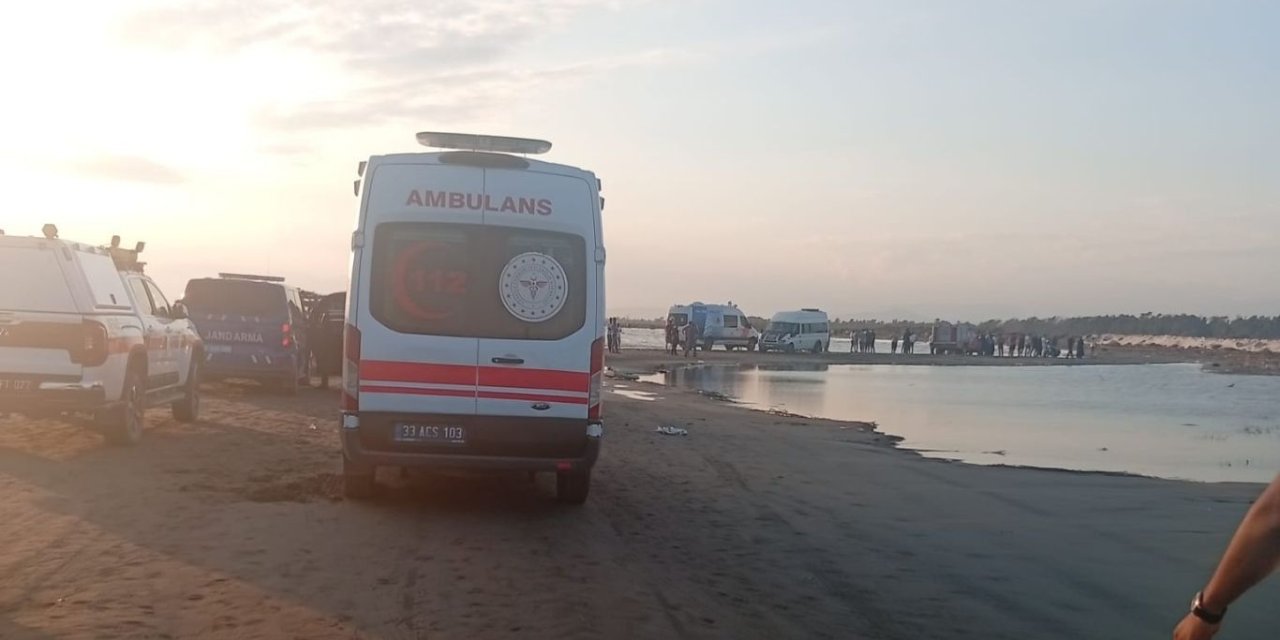 Mersin'de denize giren 3 kişi hayatını kaybetti, bir çocuk kayıp