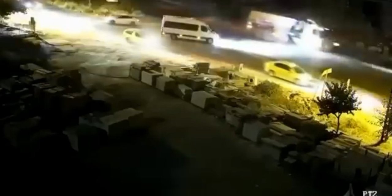 Mardin'de 3 kişinin hayatını kaybettiği kazanın güvenlik kamerası ortaya çıktı