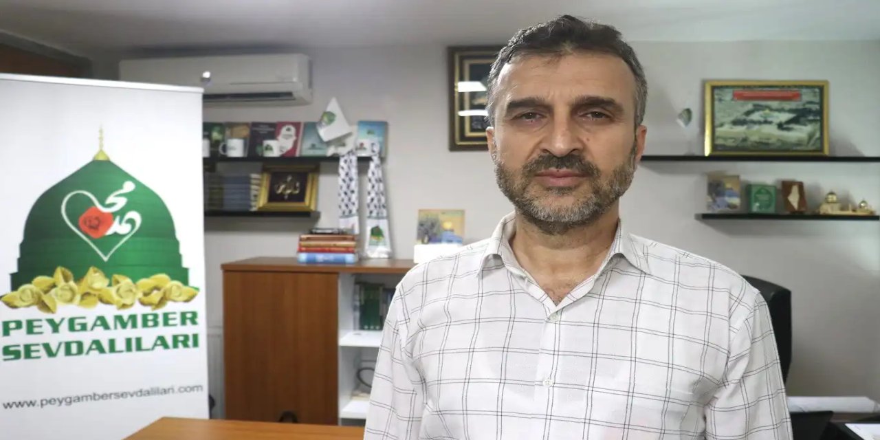 Evîndarên Pêxember ji biryara Walîtiya Stenbolê ya vekirina nimêjxaneyan li dibistanan re piştgirî dide