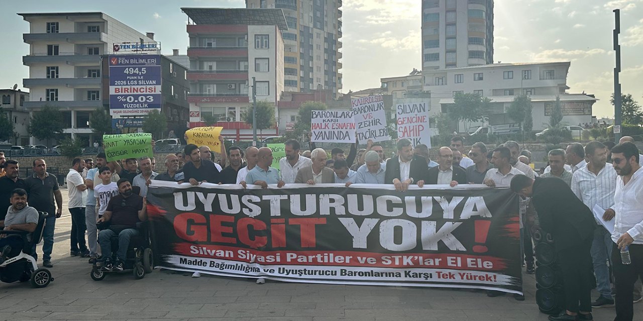 Silvan'da "Madde bağımlılığına ve uyuşturucu baronlarına karşı tek yürek" etkinliği düzenlendi