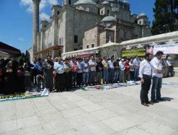 Suriye'de hayatını kaybedenler için gıyabi cenaze namazı