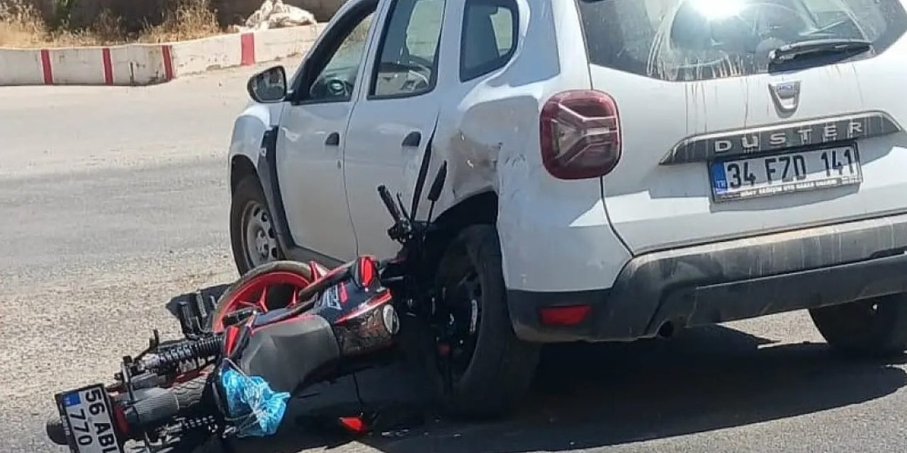 Siirt'te otomobil ile motosiklet çarpıştı: Bir yaralı