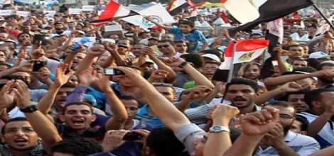 Mısır'da İslami kesimden gövde gösterisi