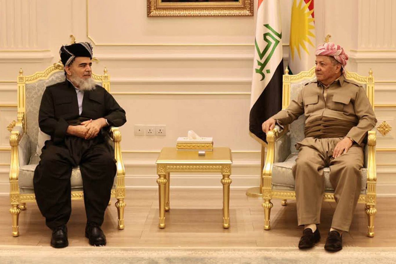 Mesud Barzani ve Ali Bapir Kürdistan'daki siyasi krizi görüştü