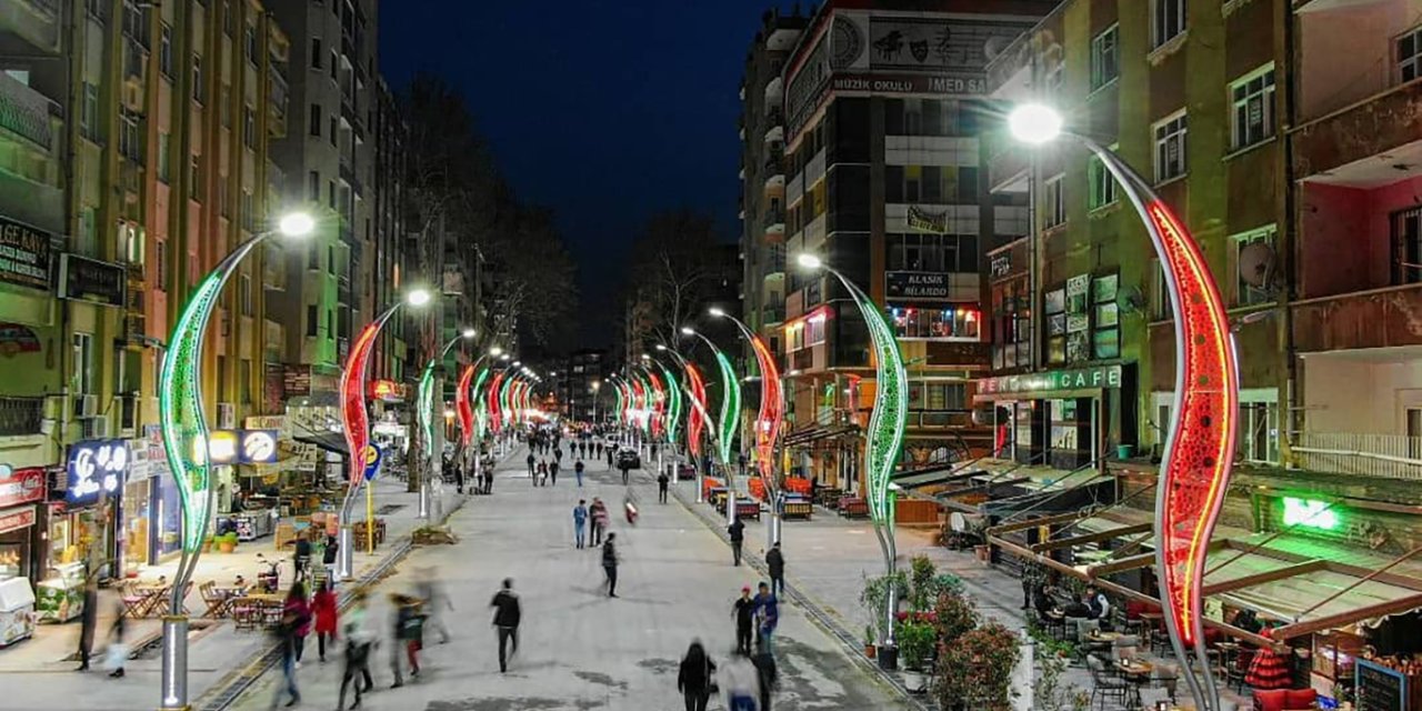 Diyarbakır'da canlı müzik yapan işletmelere izin belgesi uyarısı