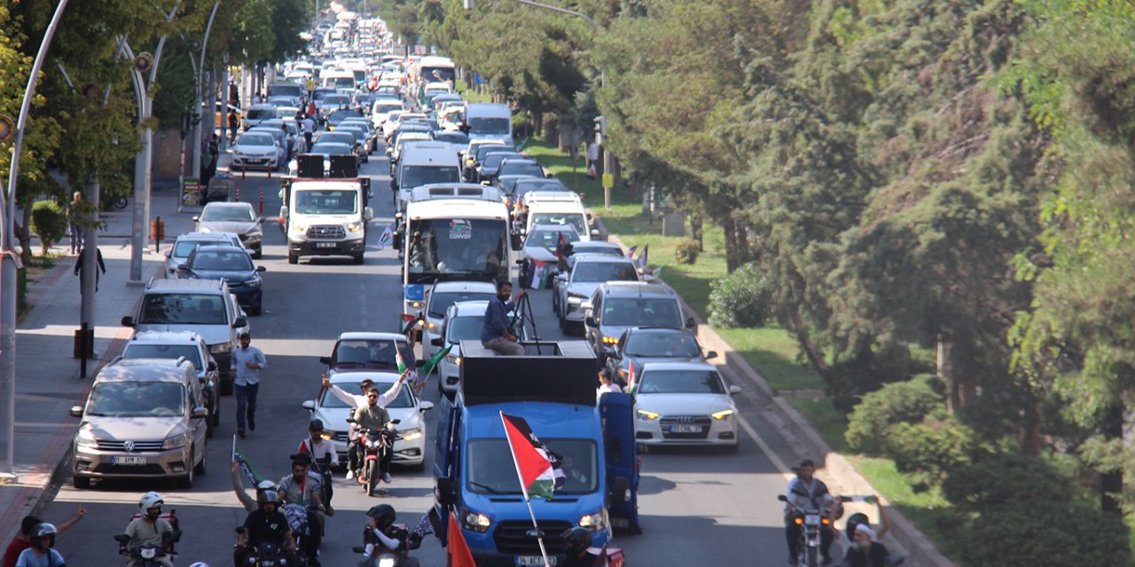 Bosna Hersek'ten yola çıkan Filistin Konvoyu Diyarbakır'da coşkuyla karşılandı