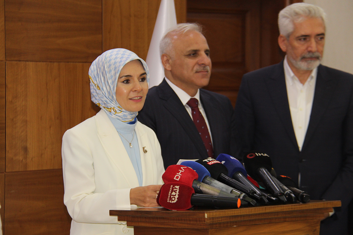 Aile ve Sosyal Hizmetler Bakanı Mahinur Özdemir Göktaş Diyarbakır'da sosyal hizmet yatırımlarını açıkladı