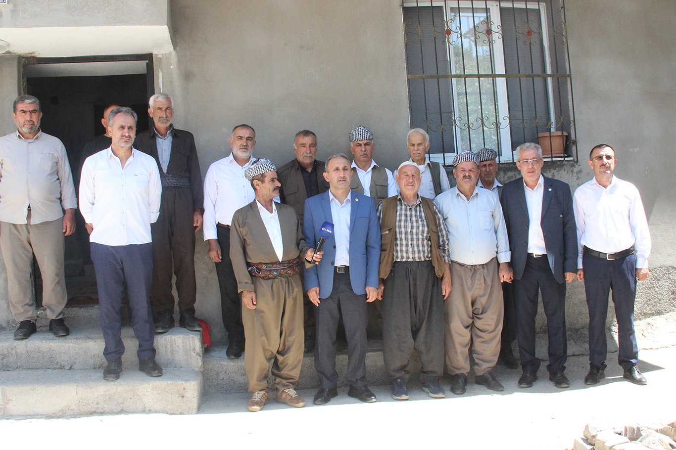 HÜDA PAR Milletvekili Şahzade Demir, Roboski olayında hayatını kaybedenlerin aileleriyle bir araya geldi