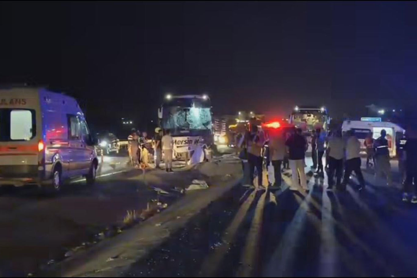 Şanlıurfa'nın Siverek ilçesinde 2 yolcu otobüsü çarpıştı: 14 yaralı