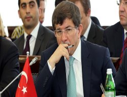 Davutoğlu'dan dikkat çeken görüşme