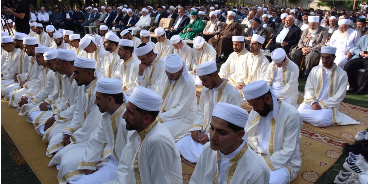 Bitlis’te ilimlerini tamamlayan  54 alim ve hafıza icazet verildi