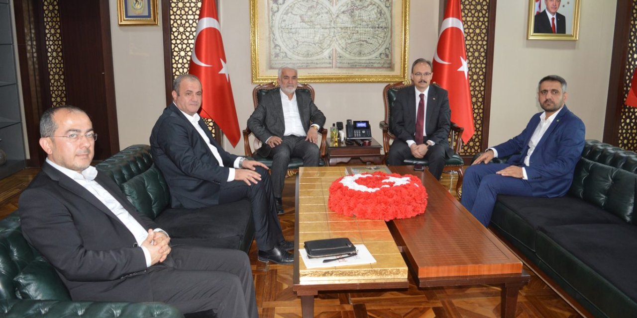 HÜDA PAR Genel Başkanı Yapıcıoğlu Siirt’te: Kentin sorunlarını yerinde dinledi