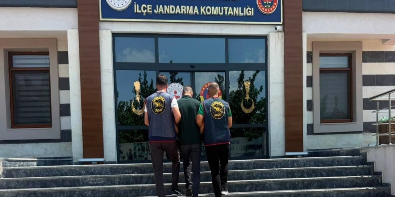 Gaziantep'te 10 yıl kesinleşmiş hapis cezasıyla aranan 2 şahıs yakalandı
