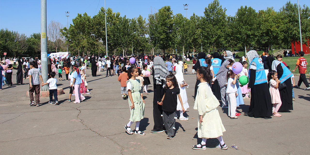 Diyarbakır'da "Uçurtmalar Gazze'de de Özgür Uçacak" etkinliği