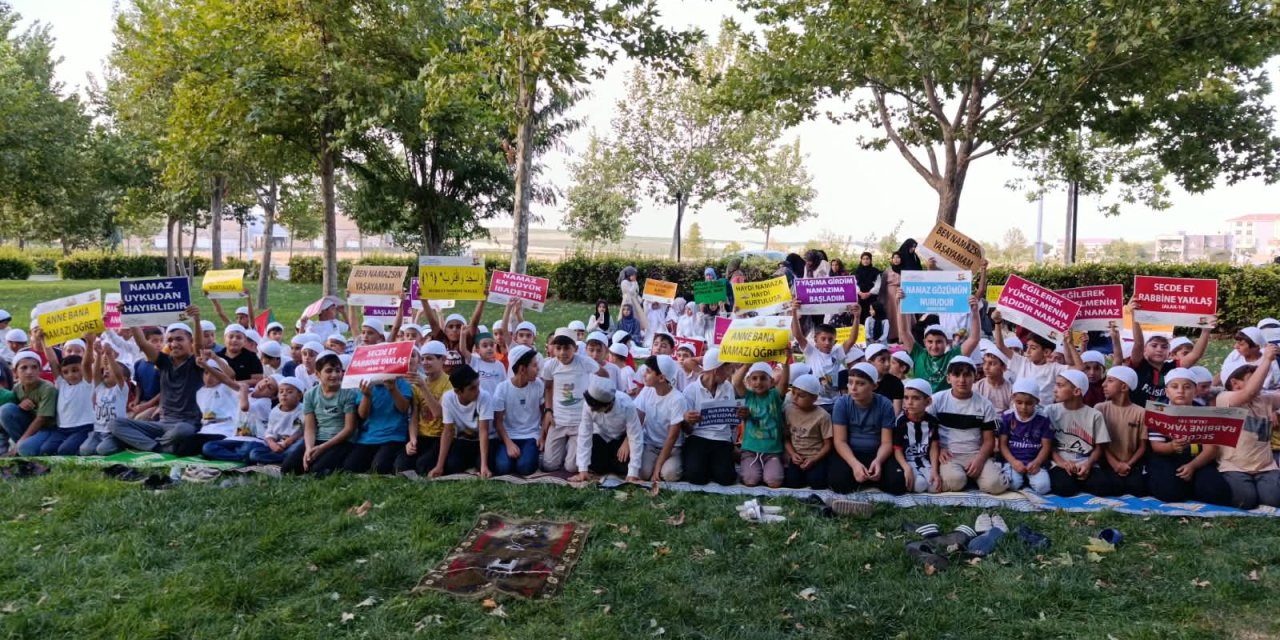Çınar'da "Hayat Namazla Güzeldir" etkinliği düzenlendi
