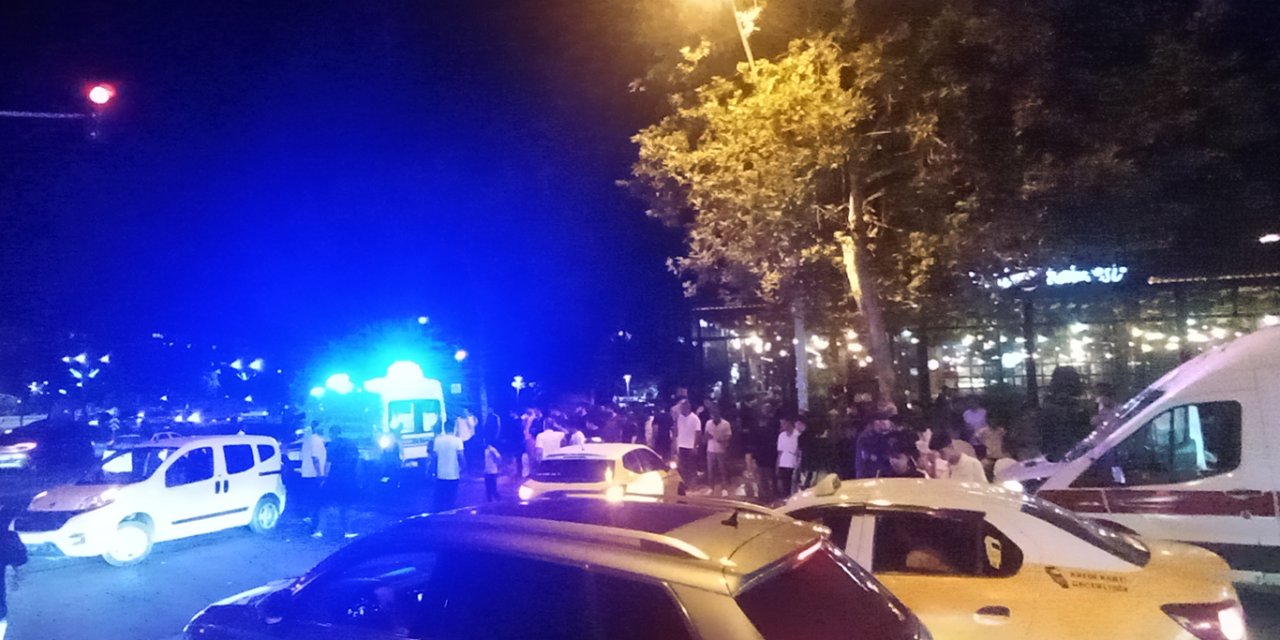 Diyarbakır'da 3 araç birbirine girdi: 1'i ağır 5 yaralı