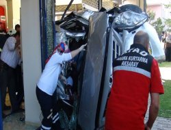 Virajı alamadı... 17 metre takla attı