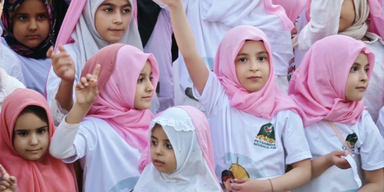 Şanlıurfa Siverek'de çocuklar "Hayat Namazla Güzeldir" etkinliğinde buluştu