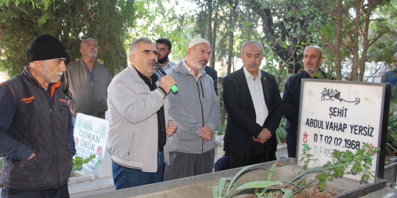 Mamosteyê Dibistana Şehîdan Abdulvahap Yersîz, li ser gora xwe hat bîranîn