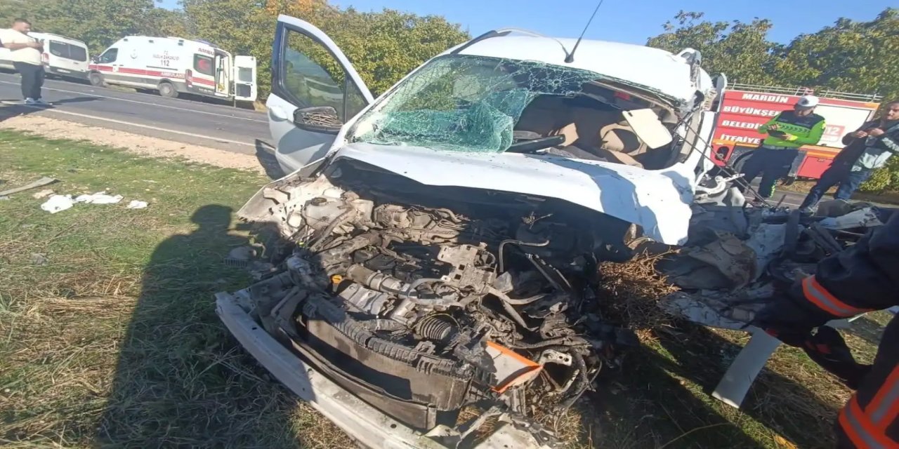 Li navçeya Şemrex a Mêrdînê qezaya trafîkê: 4 birîndar