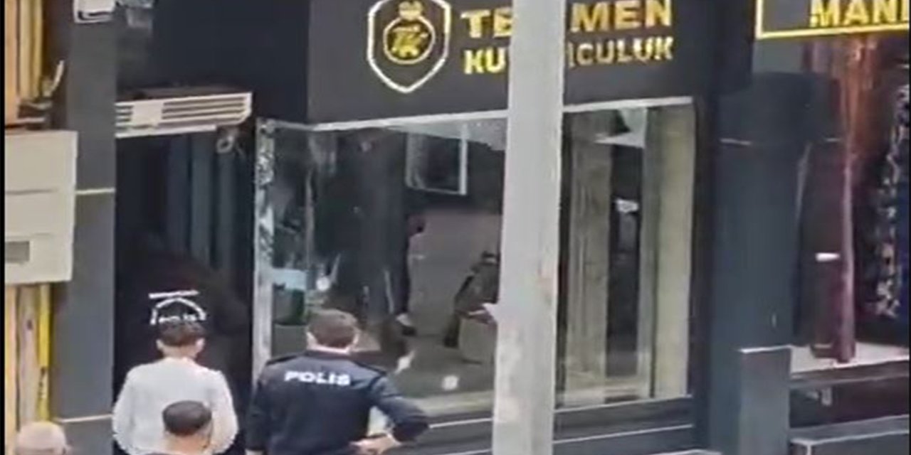 Mardin’in Kızıltepe ilçesinde kuyumcuya silahlı saldırı: İş yerinin camlarına 9 mermi isabet etti
