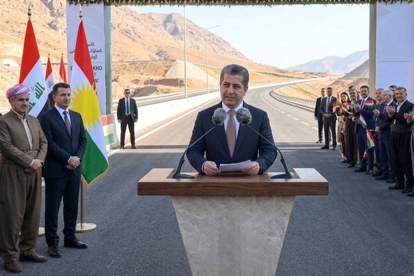 Serokwezîrê Herêma Kurdistanê Mesrûr Barzanî: Wezîfeya me ew e ku di xizmetê de cudahîyê nekin