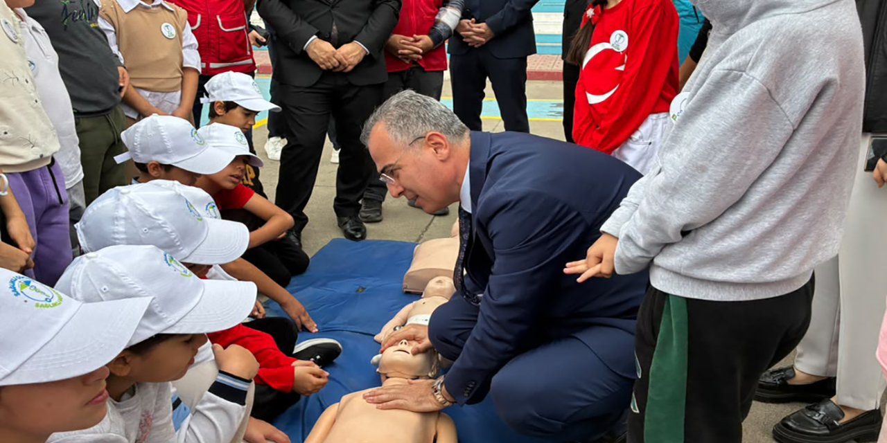 Diyarbakır’da öğrenciler sağlık konularında bilgilendirildi