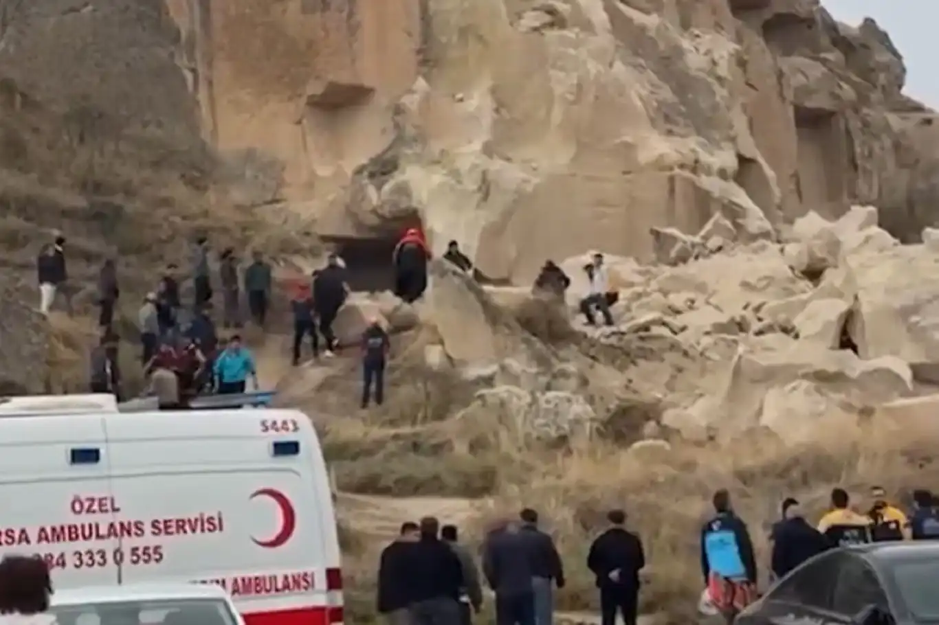 Li Kapadokyayê dûxaneke periyan hilweşiya: 3 kesan canê xwe ji dest dan