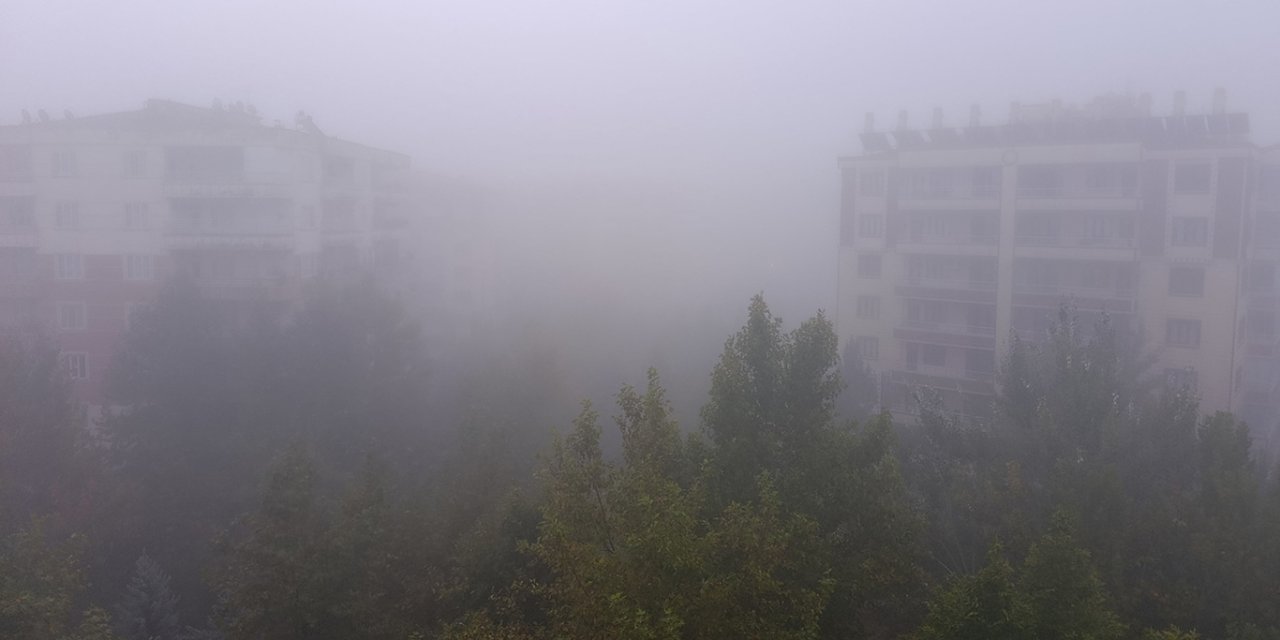 Diyarbakır'da sağanak yağışın ardından yoğun sis etkili oldu