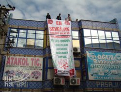 Esnaftan Peygamber Sevgisine Dev Afiş