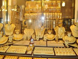 Altın düşüşü bu kez kuyumcuları vurdu